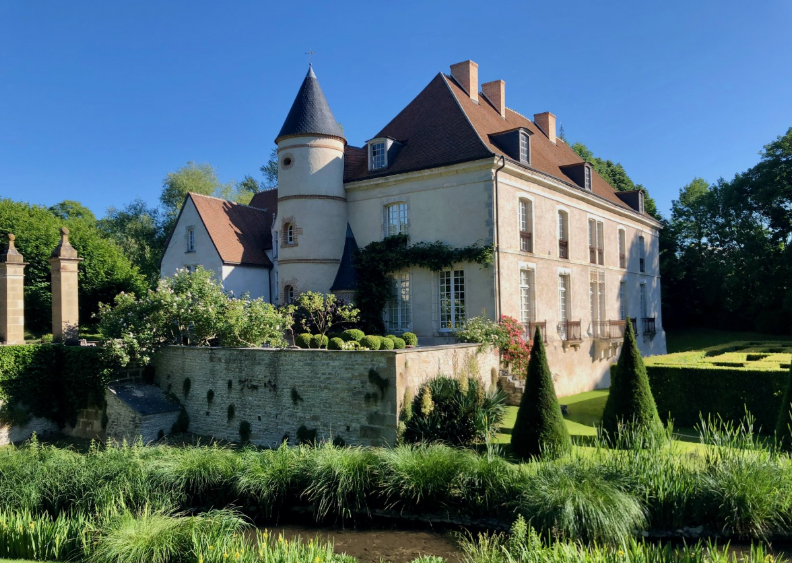 Château de Pesselières, Jalognes, France, France